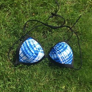 🌻3 FOR 10🌻 • NEVER WORN Tie dye bikini top